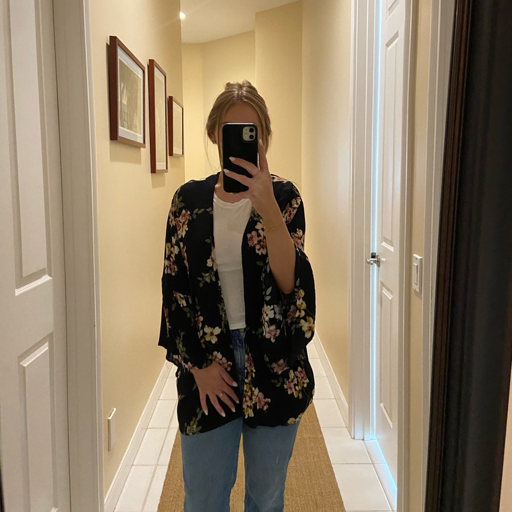 Floral kimono, promesa